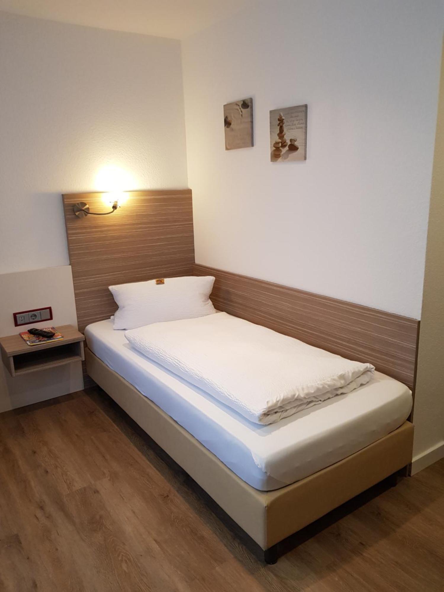 Hotel Muehleneck Schortens Exteriör bild