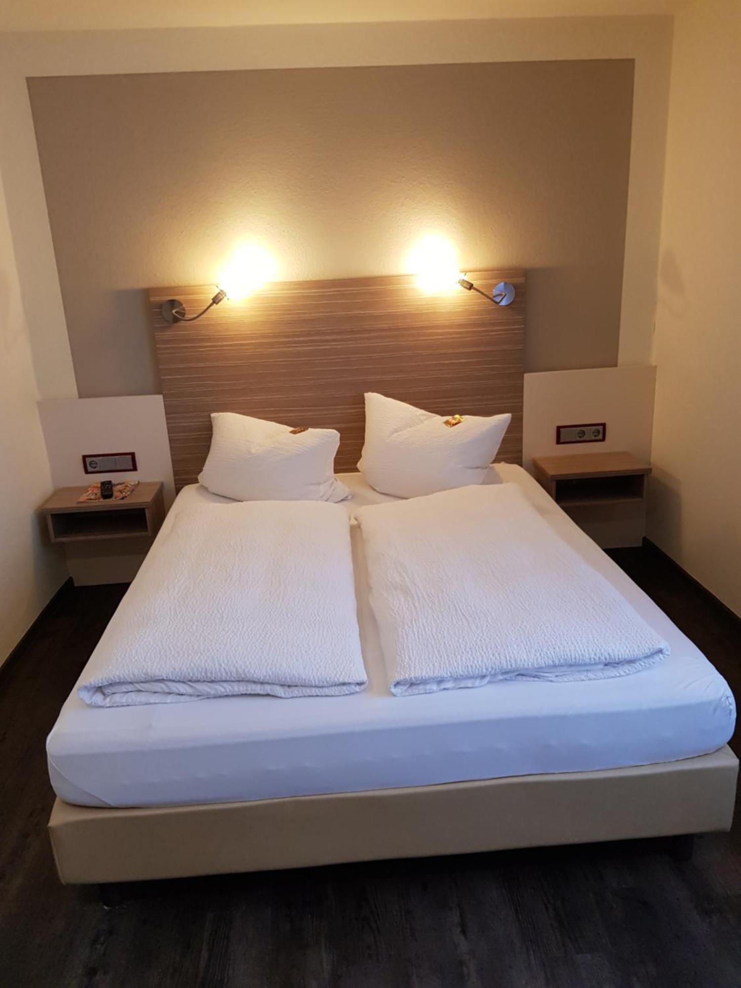 Hotel Muehleneck Schortens Exteriör bild