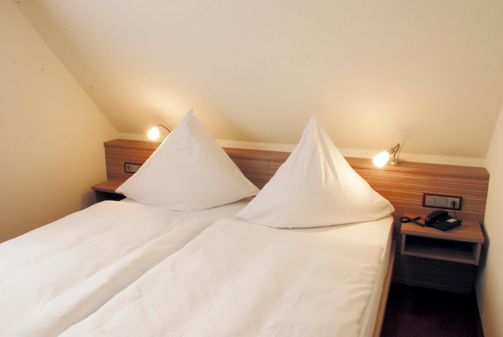 Hotel Muehleneck Schortens Exteriör bild