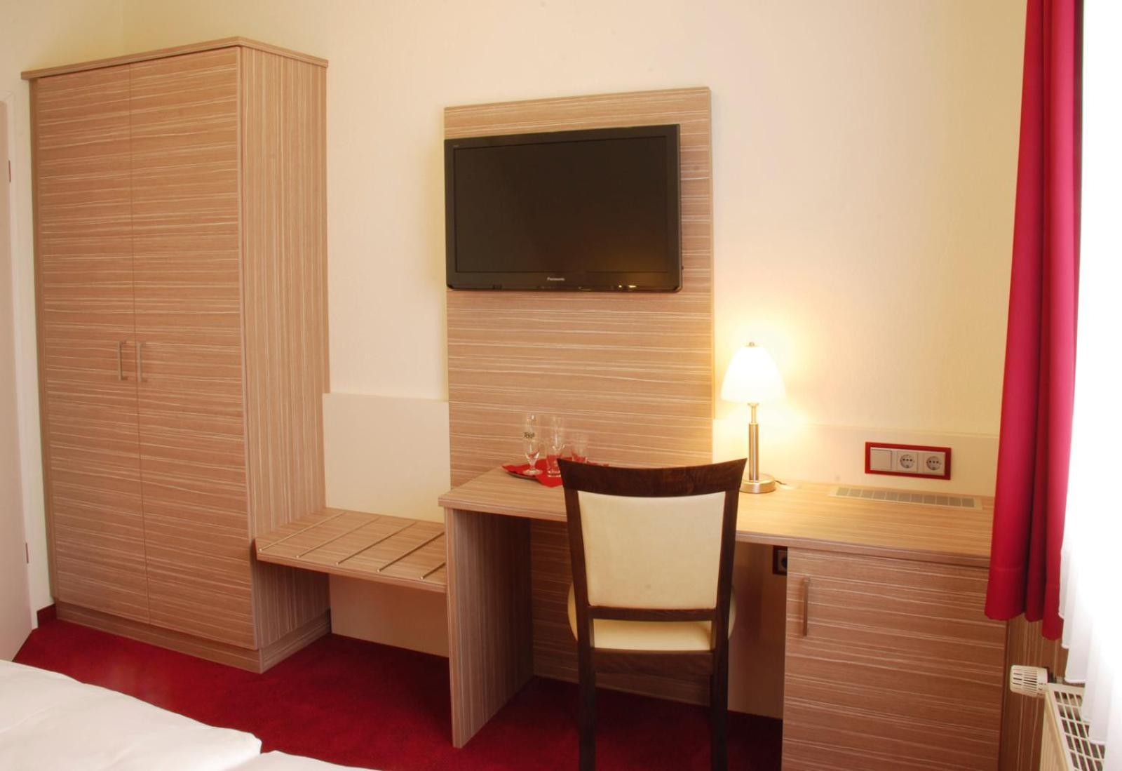 Hotel Muehleneck Schortens Exteriör bild