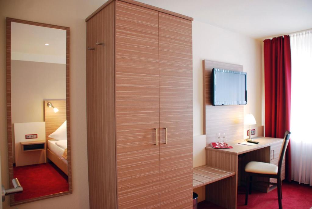 Hotel Muehleneck Schortens Rum bild